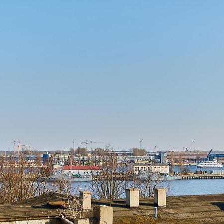 Golden Hour Apartments- Plac Slowianski 43 슈비노우이스쳬 외부 사진